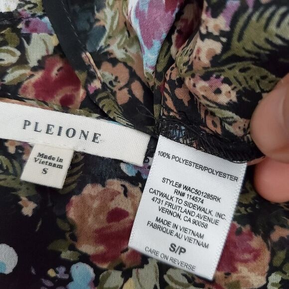 Pleione Floral Sheer Ruffled Blouse Size Small - Picture 3 of 8